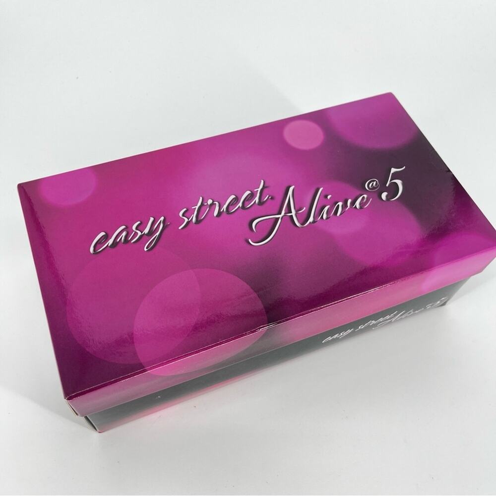 Easy Street Eloise Pump Silver Satin Rhinestone Bow - Size 6 - Picture 13 of 14